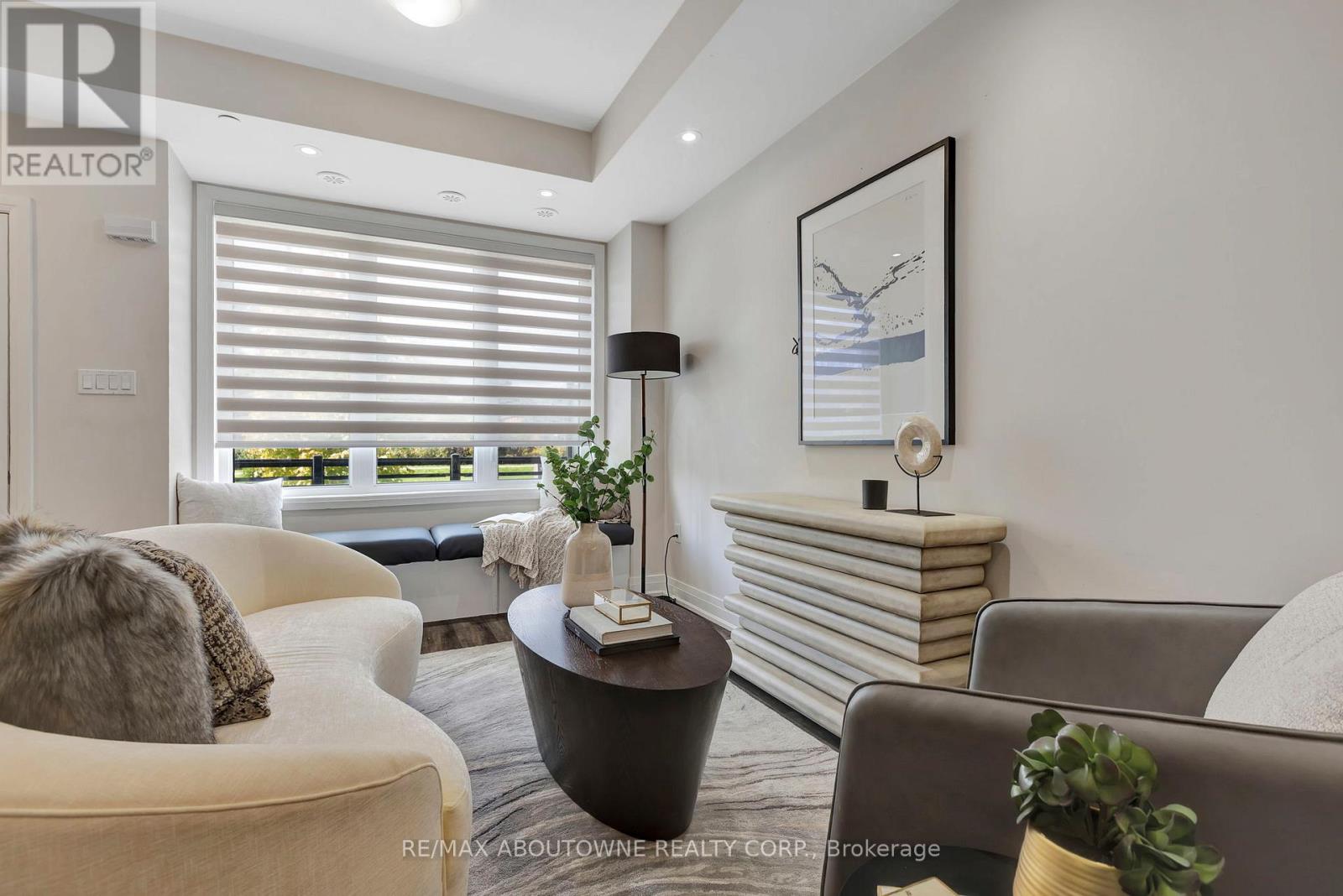 5 - 2212 Bromsgrove Road, Mississauga, Ontario  L5J 0B3 - Photo 6 - W12600240