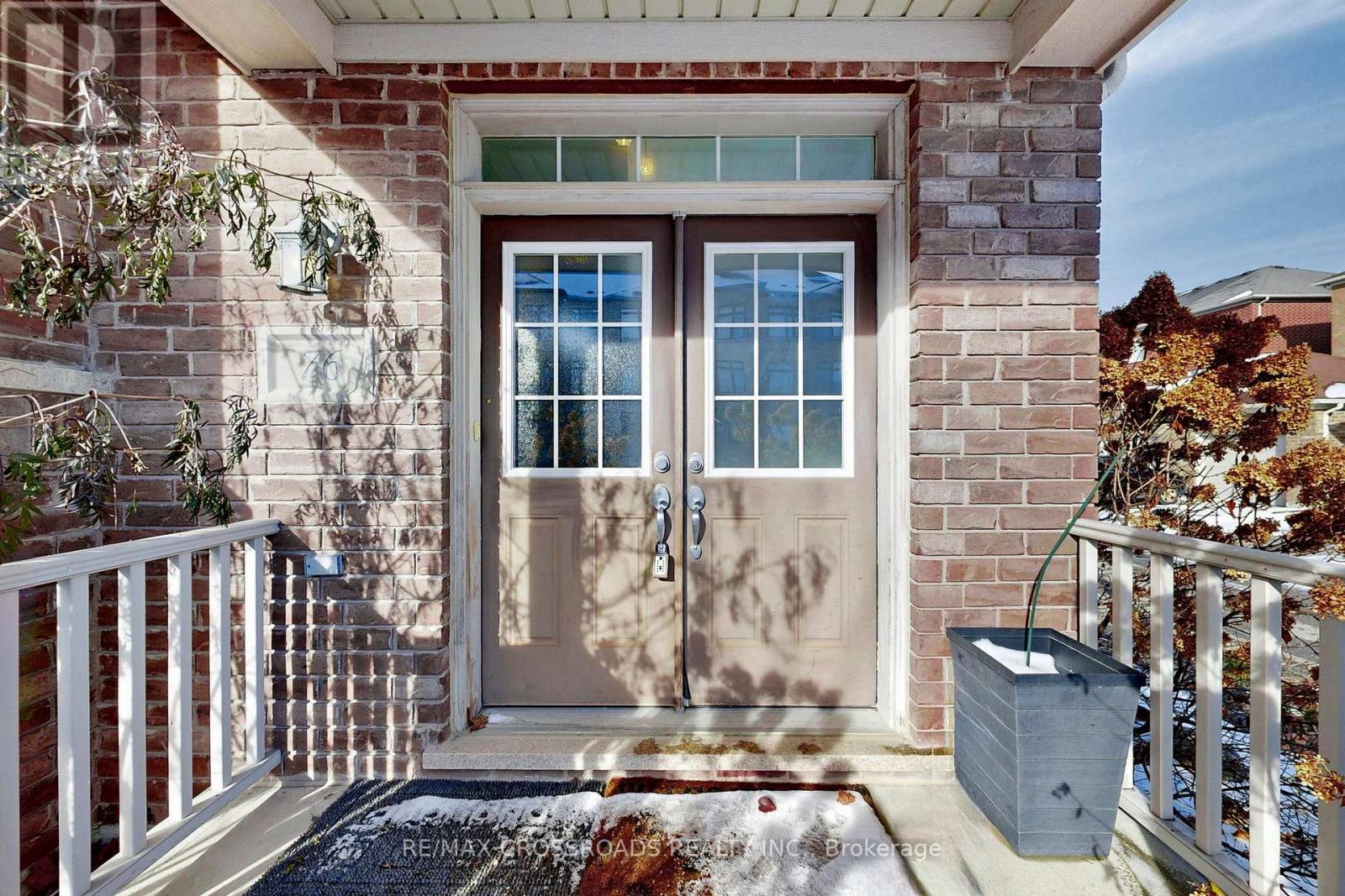 76 Rustle Woods Avenue, Markham, Ontario  L6B 0V2 - Photo 2 - N12466582