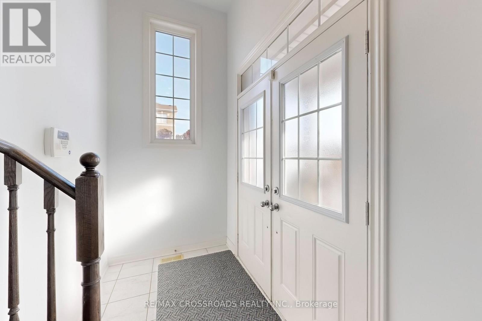 76 Rustle Woods Avenue, Markham, Ontario  L6B 0V2 - Photo 4 - N12466582