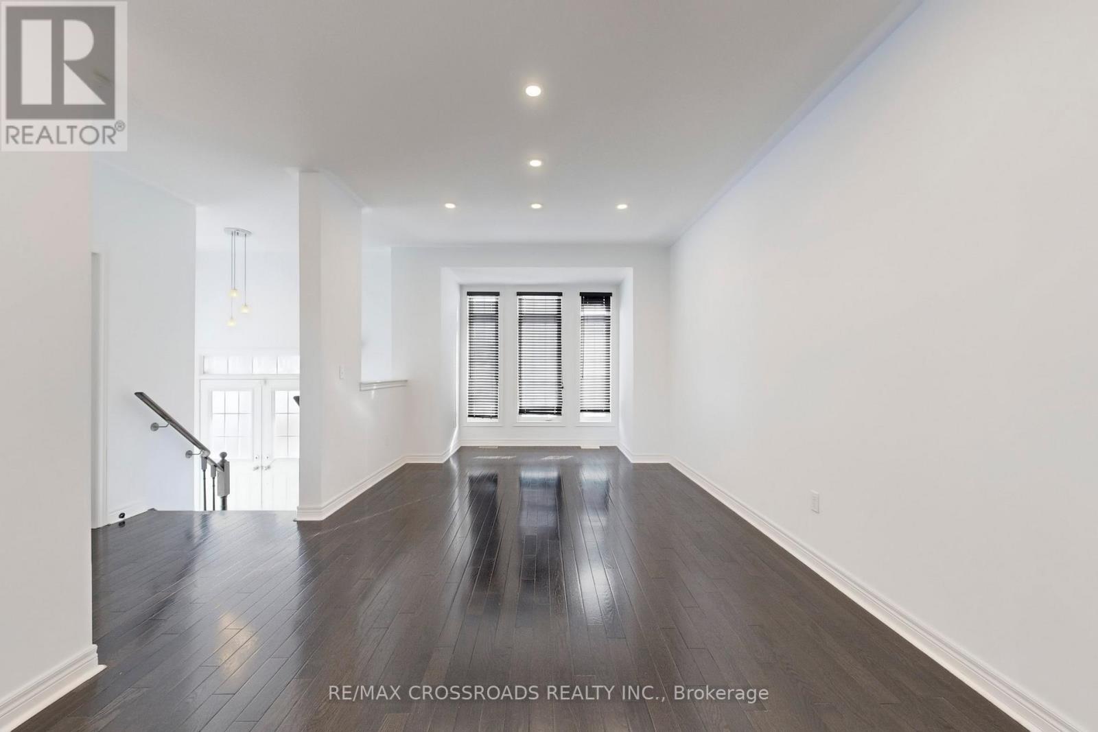 76 Rustle Woods Avenue, Markham, Ontario  L6B 0V2 - Photo 6 - N12466582