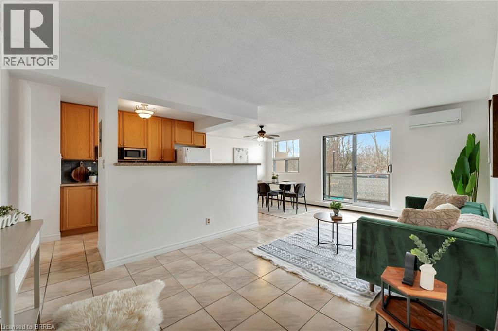 793 Colborne Street E Unit# 207, Brantford, Ontario  N3S 7J3 - Photo 2 - 40791977