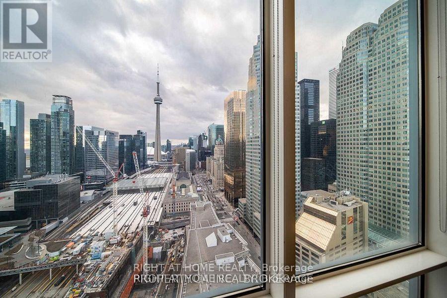 3203 - 8 The Esplanade Street, Toronto, Ontario  M5E 0A6 - Photo 17 - C12600278