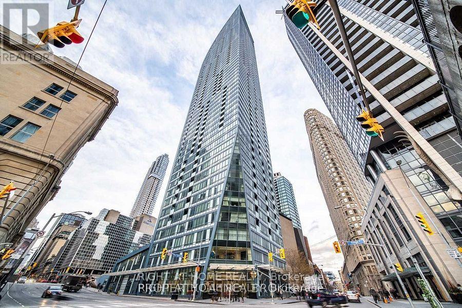 3203 - 8 The Esplanade Street, Toronto, Ontario  M5E 0A6 - Photo 20 - C12600278