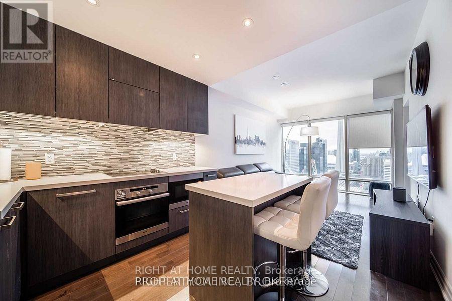 3203 - 8 The Esplanade Street, Toronto, Ontario  M5E 0A6 - Photo 5 - C12600278