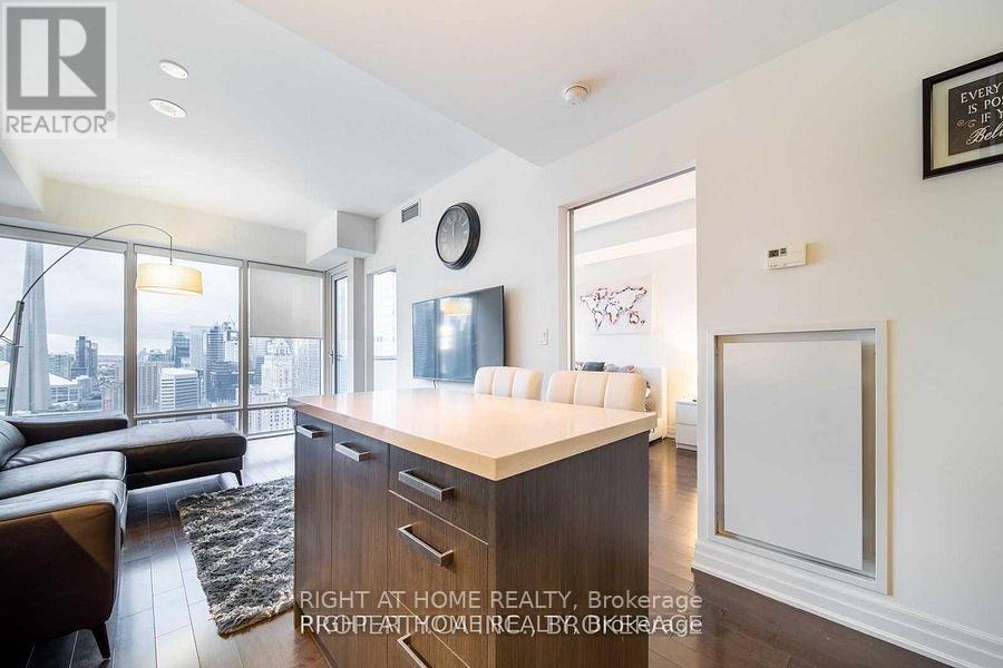 3203 - 8 The Esplanade Street, Toronto, Ontario  M5E 0A6 - Photo 6 - C12600278