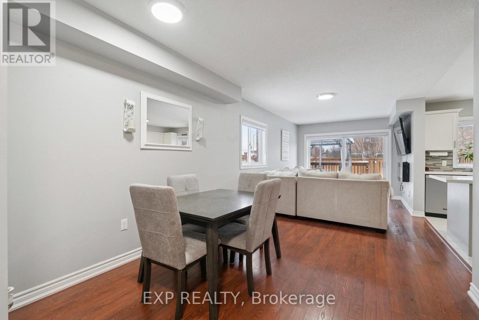 104 Sydenham Wells, Barrie (Georgian Drive), Ontario  L4M 6R5 - Photo 10 - S12600274