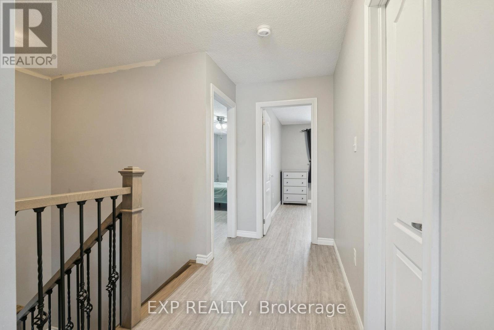 104 Sydenham Wells, Barrie (Georgian Drive), Ontario  L4M 6R5 - Photo 19 - S12600274