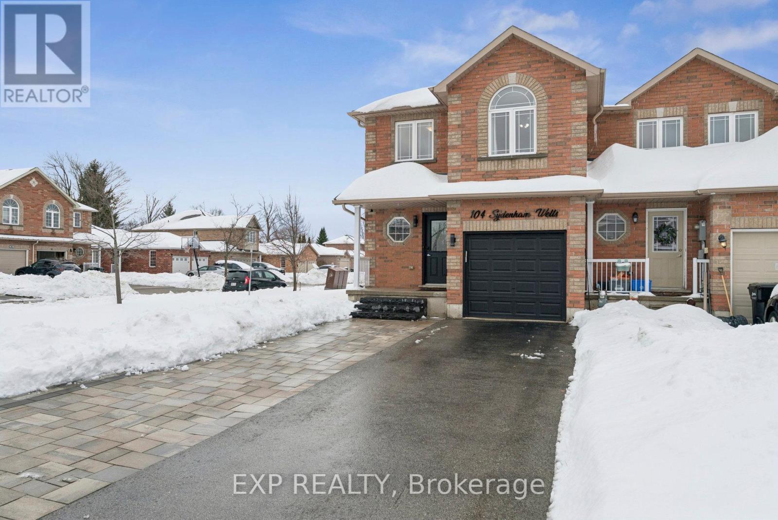 104 Sydenham Wells, Barrie (Georgian Drive), Ontario  L4M 6R5 - Photo 2 - S12600274