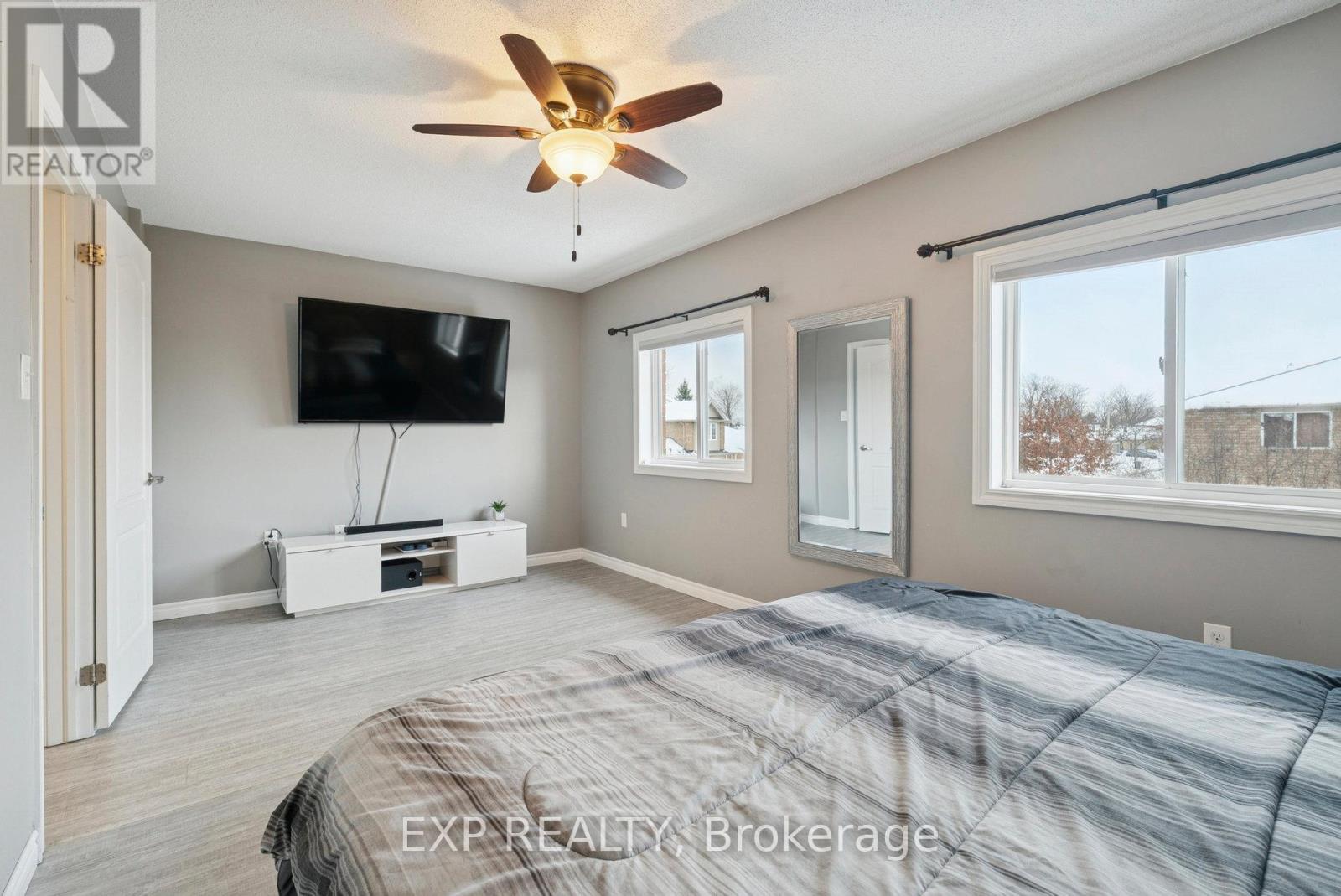 104 Sydenham Wells, Barrie (Georgian Drive), Ontario  L4M 6R5 - Photo 23 - S12600274