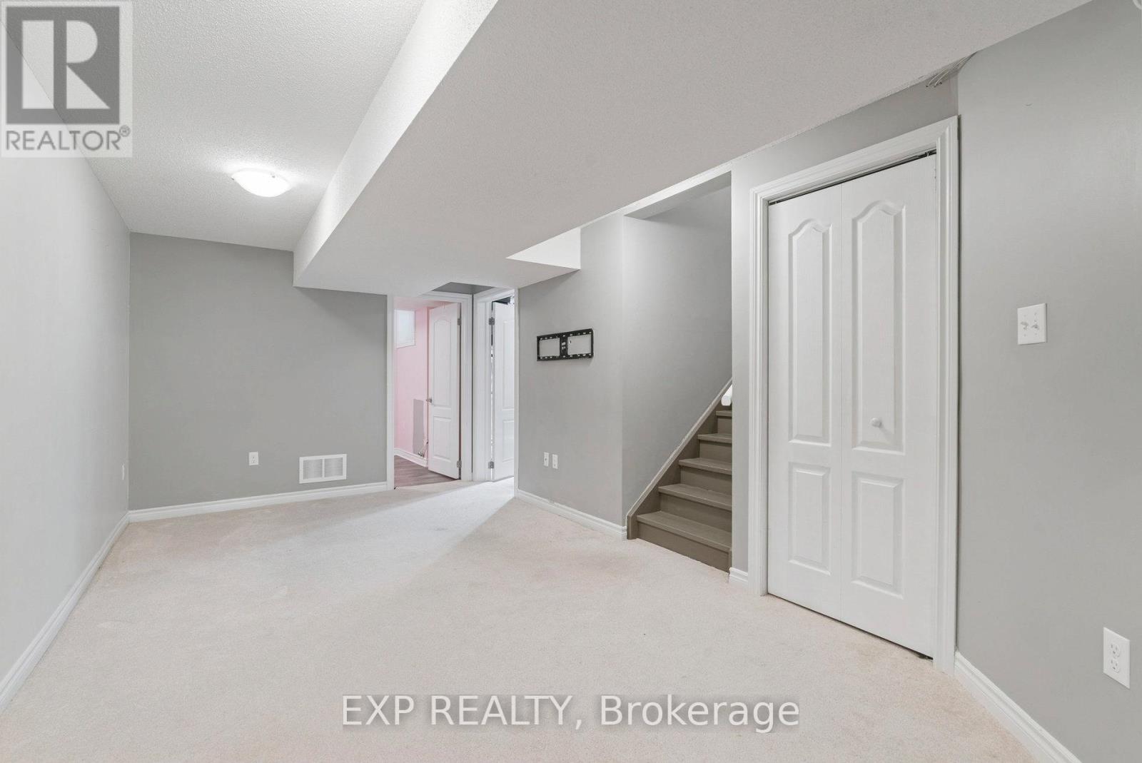 104 Sydenham Wells, Barrie (Georgian Drive), Ontario  L4M 6R5 - Photo 34 - S12600274