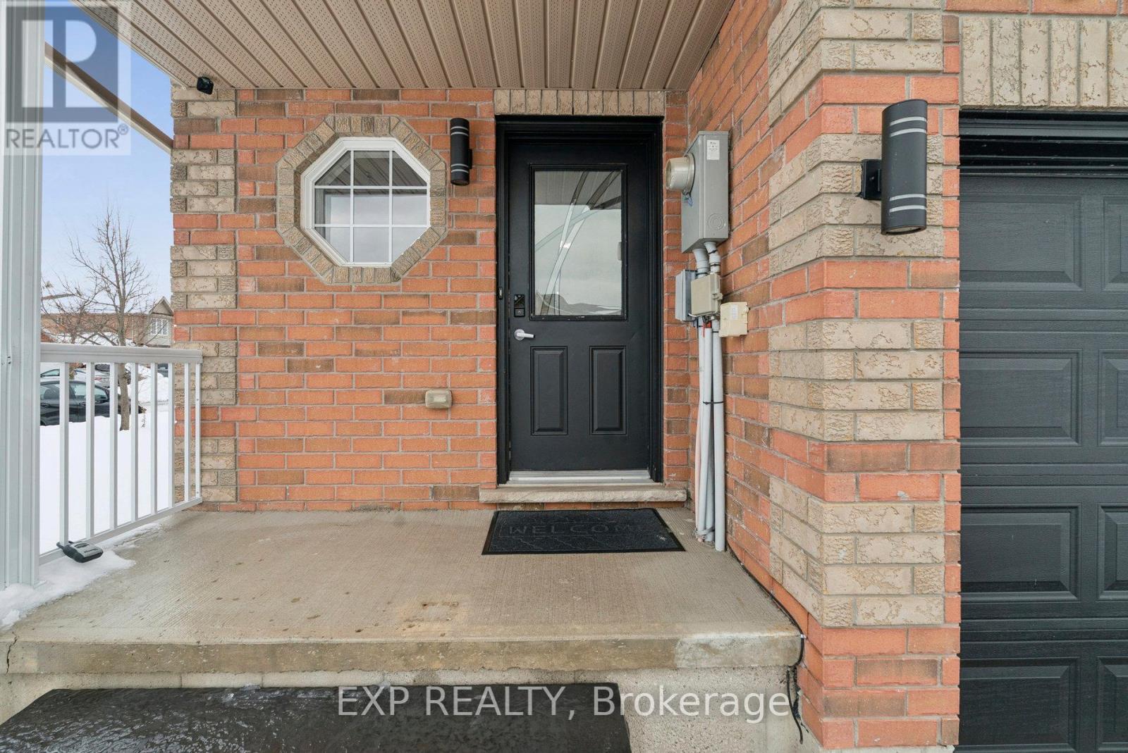 104 Sydenham Wells, Barrie (Georgian Drive), Ontario  L4M 6R5 - Photo 5 - S12600274