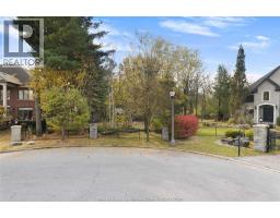 1104 DEERVIEW CRESCENT, LaSalle, Ontario