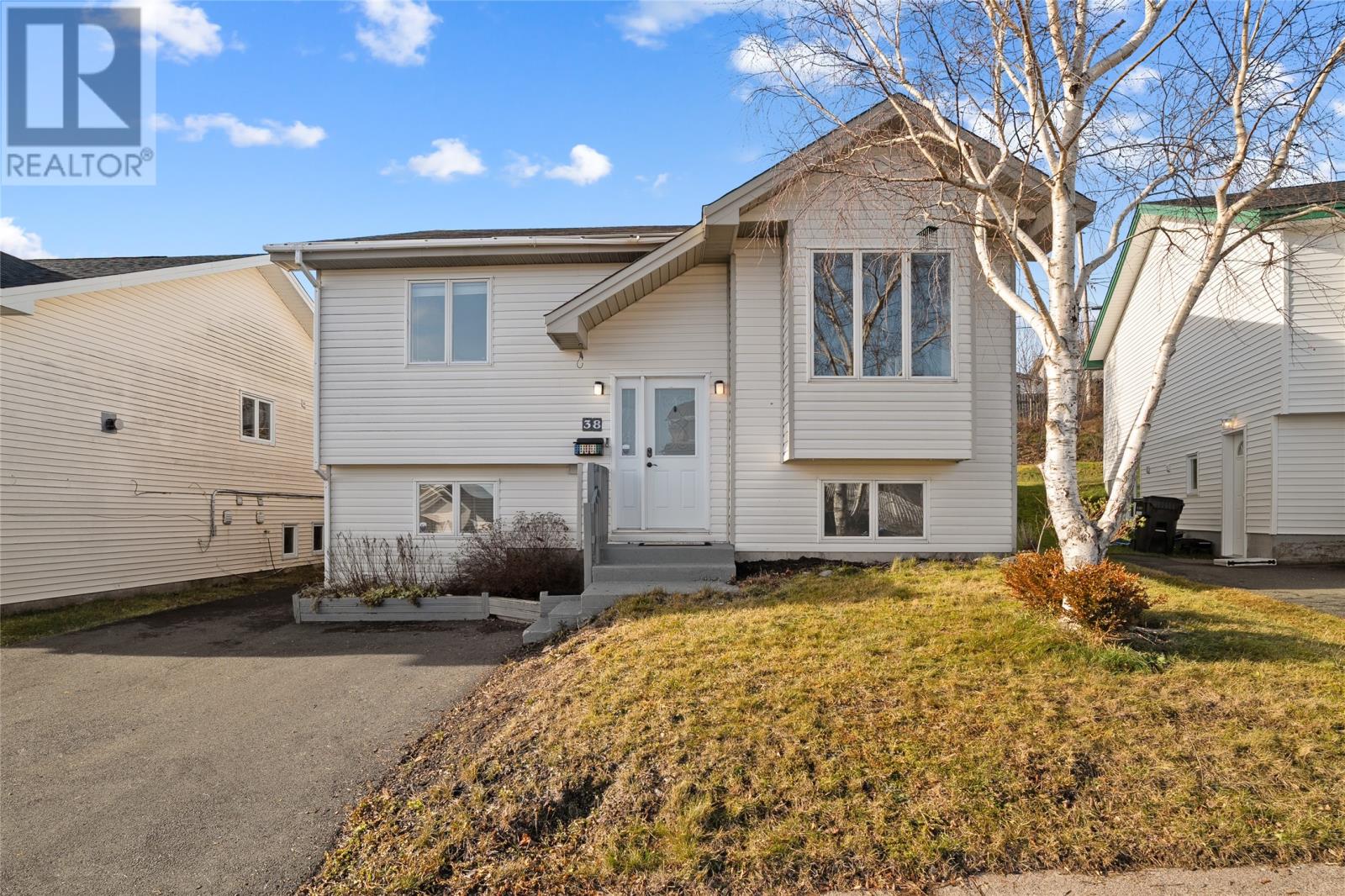 38 Greenspond Drive, St. John's, Newfoundland & Labrador  A1E 5Z8 - Photo 1 - 1293078