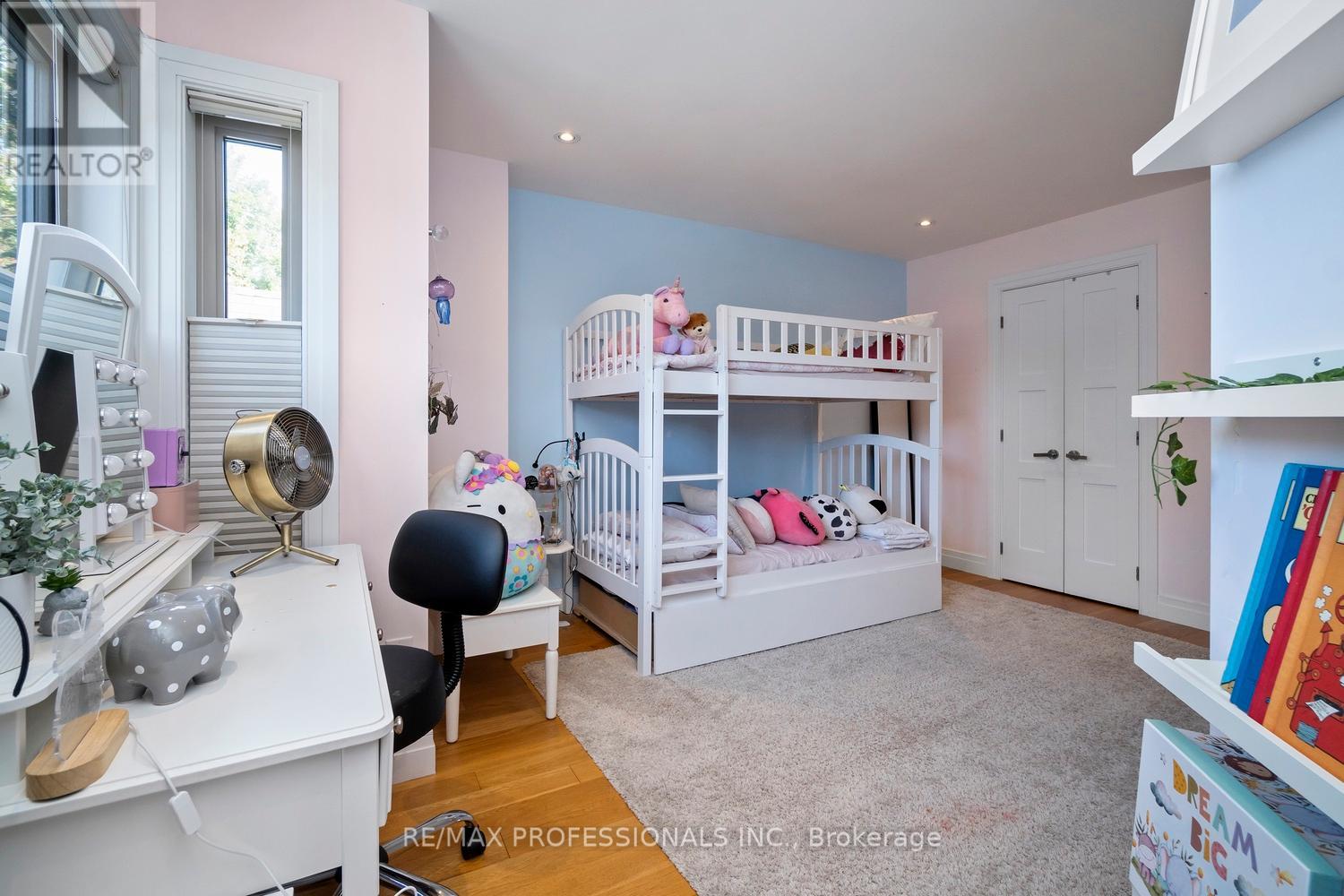 71 Morningside Avenue, Toronto, Ontario  M6S 1C8 - Photo 29 - W12600268