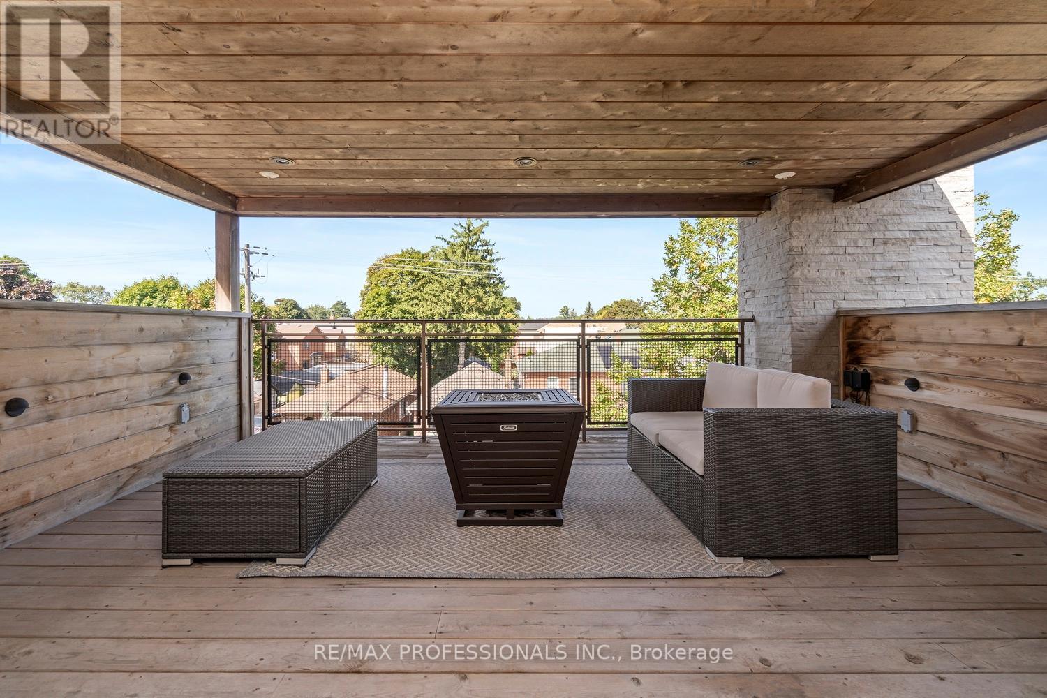 71 Morningside Avenue, Toronto, Ontario  M6S 1C8 - Photo 32 - W12600268