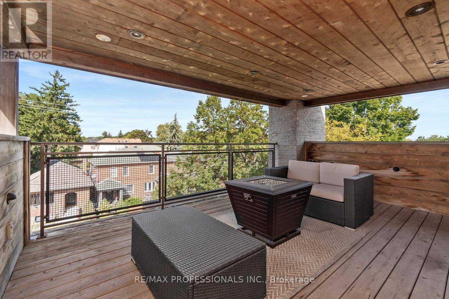 71 Morningside Avenue, Toronto, Ontario  M6S 1C8 - Photo 34 - W12600268