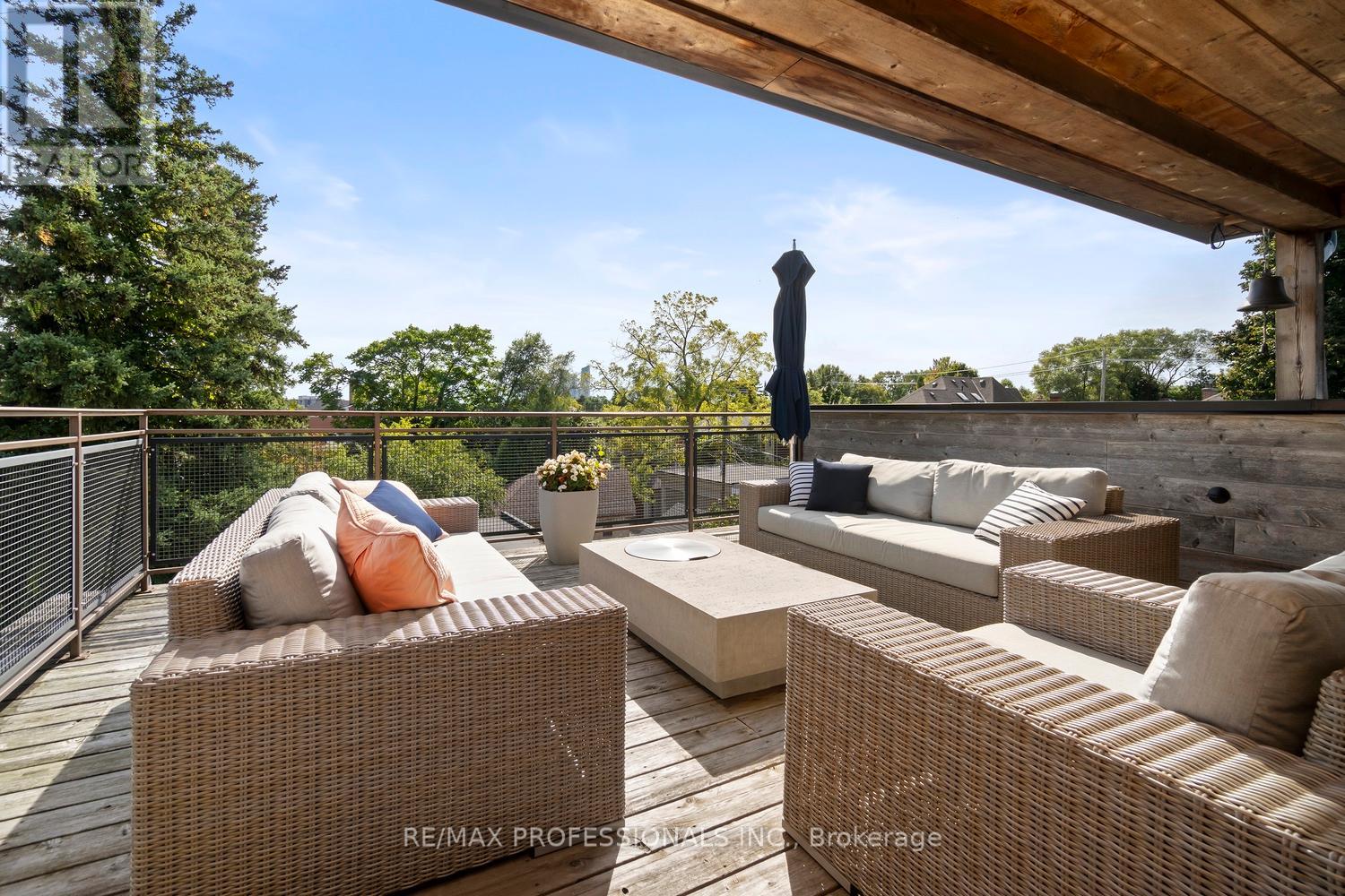 71 Morningside Avenue, Toronto, Ontario  M6S 1C8 - Photo 36 - W12600268