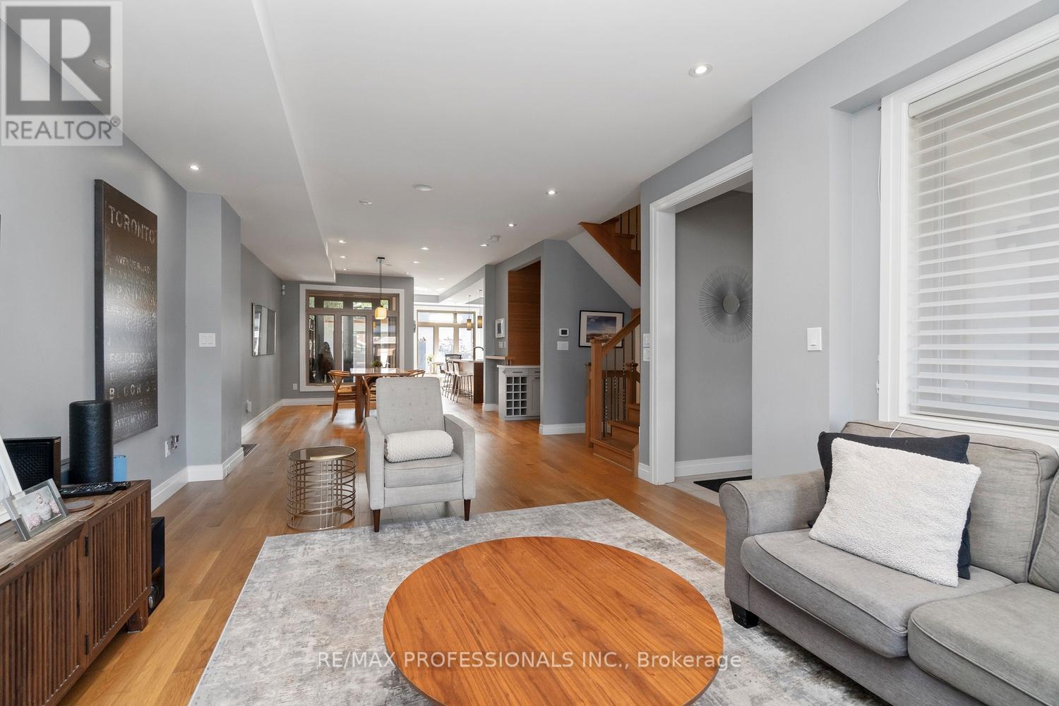 71 Morningside Avenue, Toronto, Ontario  M6S 1C8 - Photo 4 - W12600268