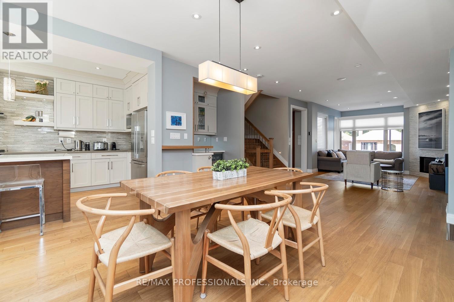 71 Morningside Avenue, Toronto, Ontario  M6S 1C8 - Photo 6 - W12600268