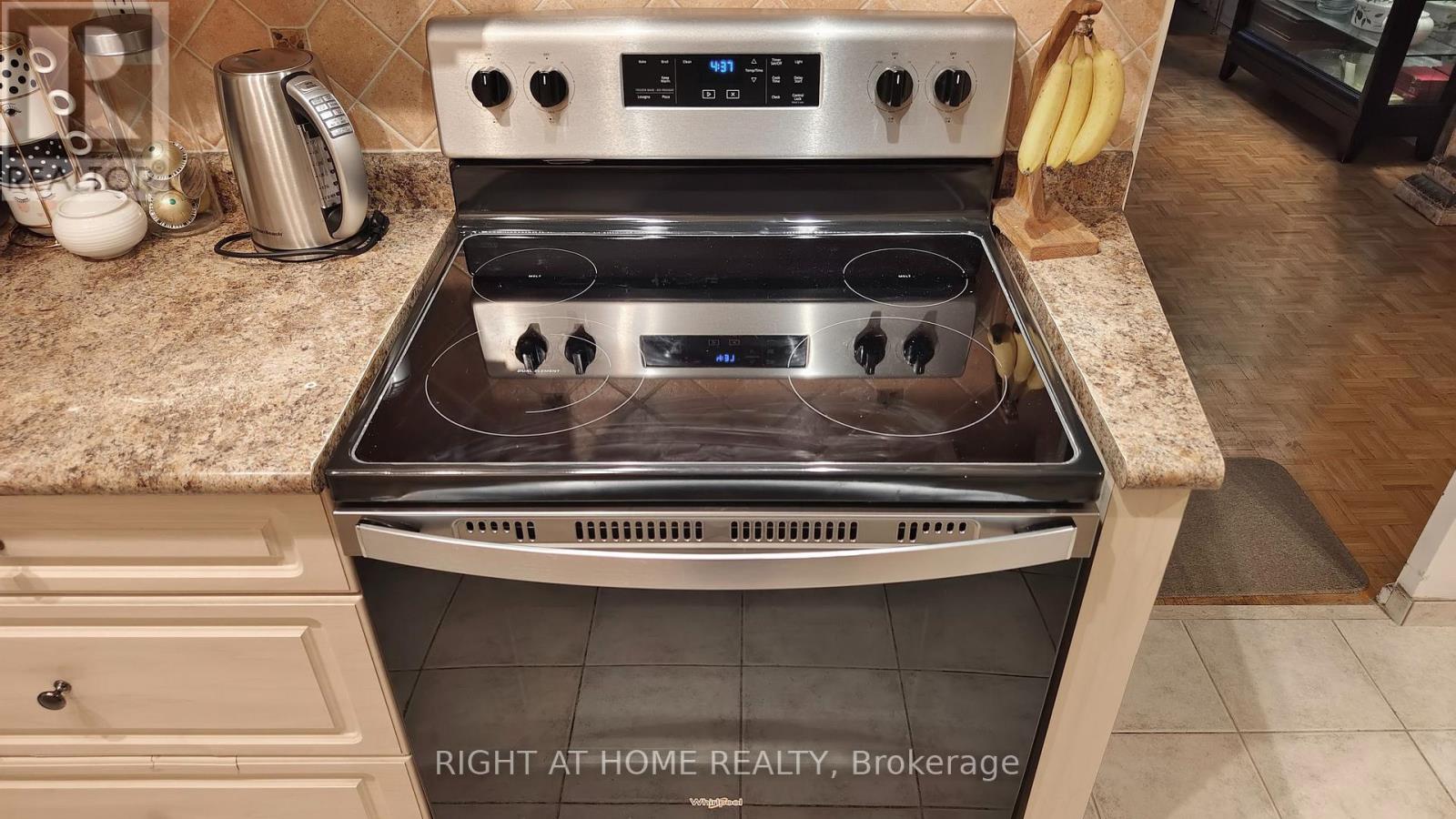 508 - 61 Richview Road, Toronto, Ontario  M9A 4M8 - Photo 10 - W12600282