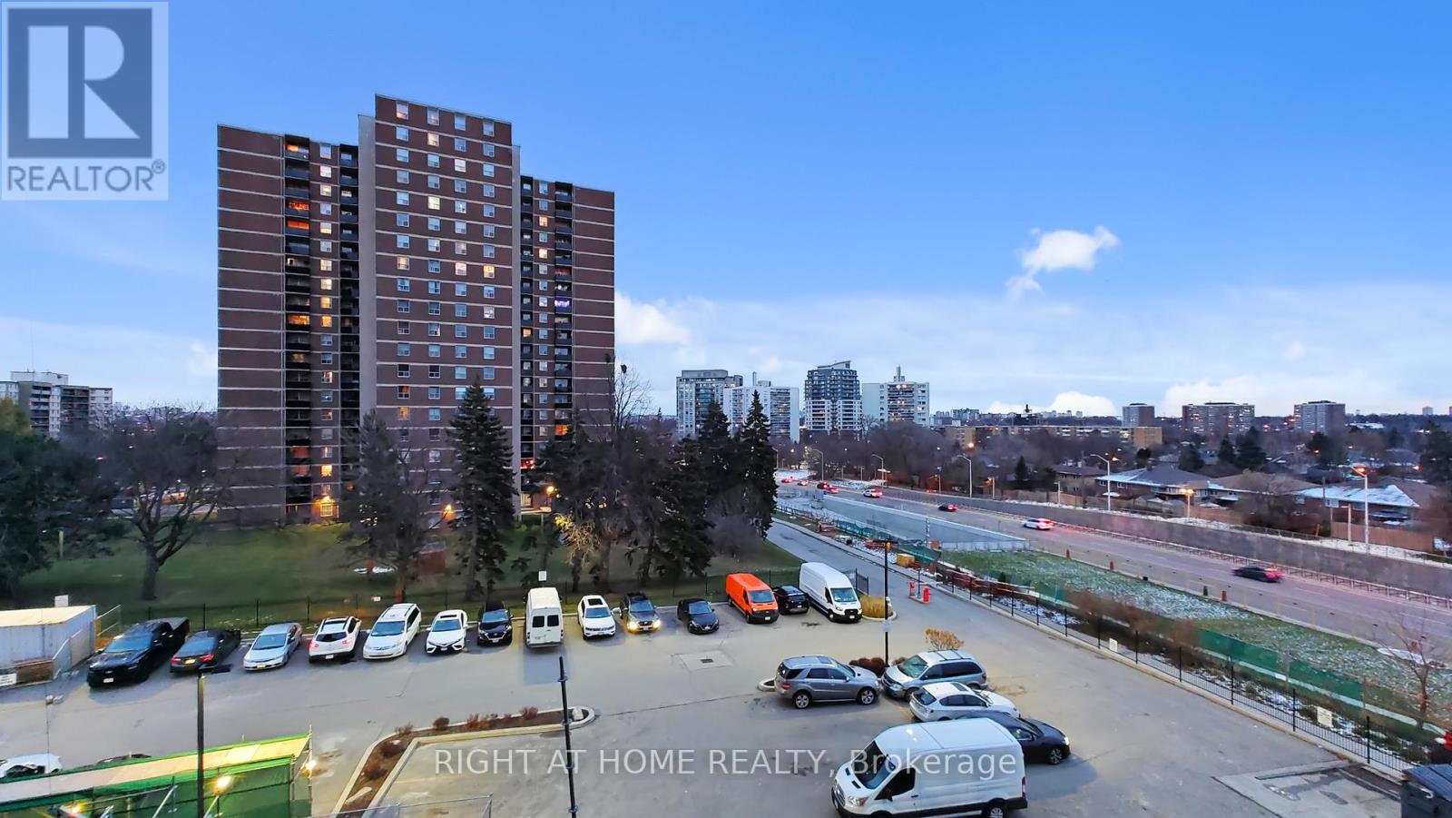 508 - 61 Richview Road, Toronto, Ontario  M9A 4M8 - Photo 27 - W12600282