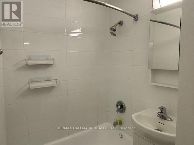 211 - 2 Newholm Road, Toronto, Ontario  M8Y 3M4 - Photo 8 - W12600290