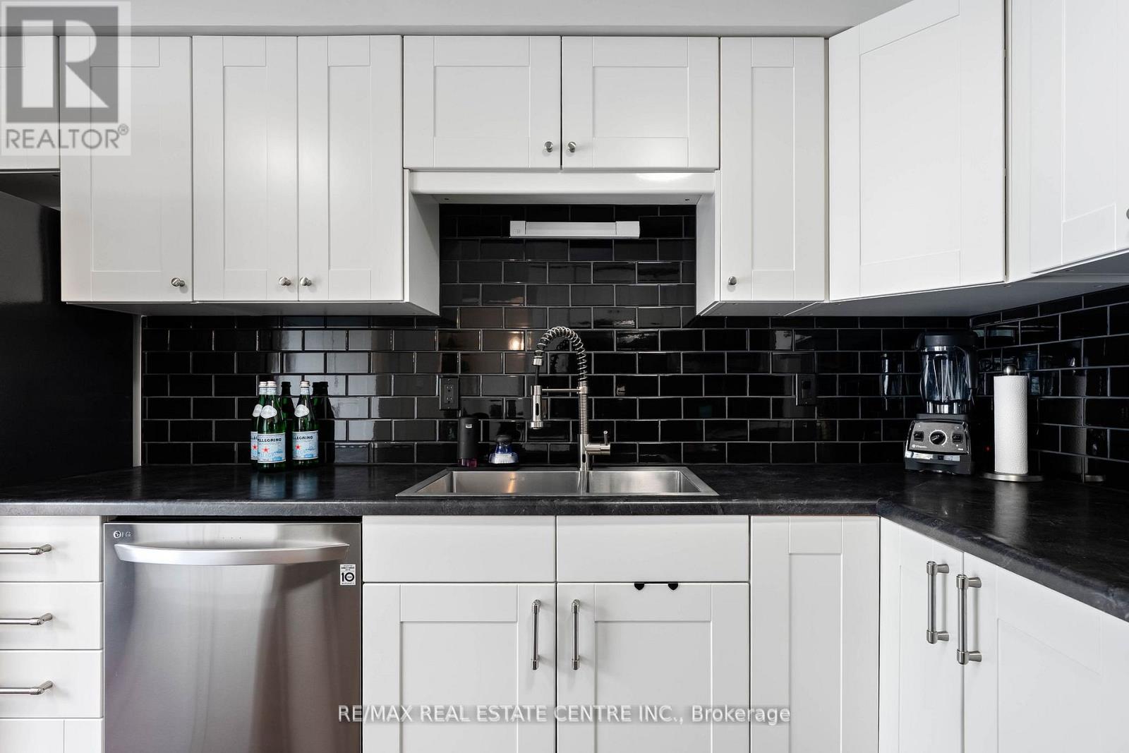 58 Lakeview Court, Orangeville, Ontario  L9W 4P2 - Photo 11 - W12600292