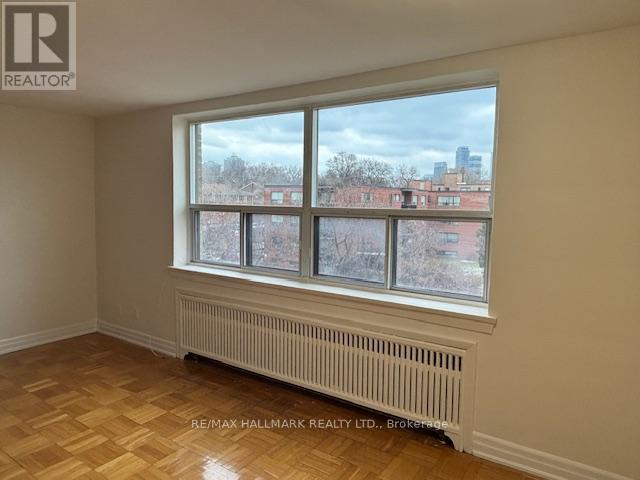 309 - 2 Kinsdale Boulevard, Toronto, Ontario  M8Y 1T7 - Photo 4 - W12600296