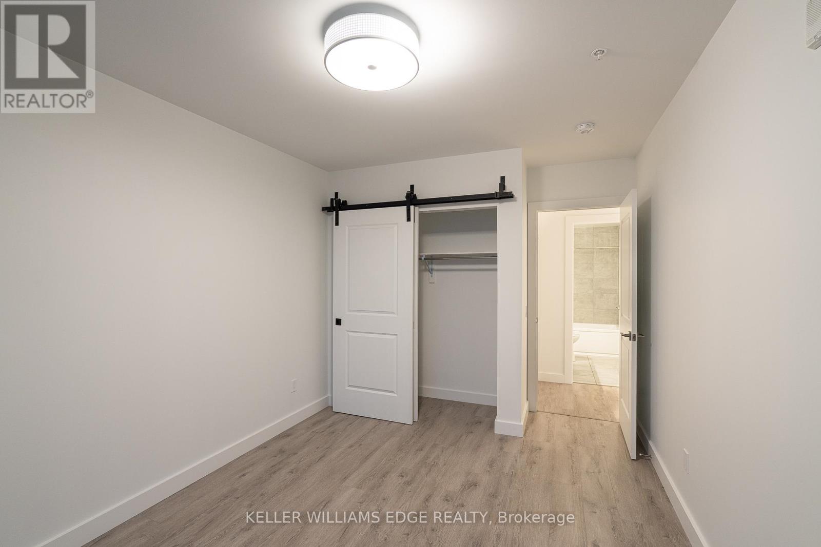 1008 - 15 Glebe Street, Cambridge, Ontario  N1S 0C3 - Photo 10 - X12600300