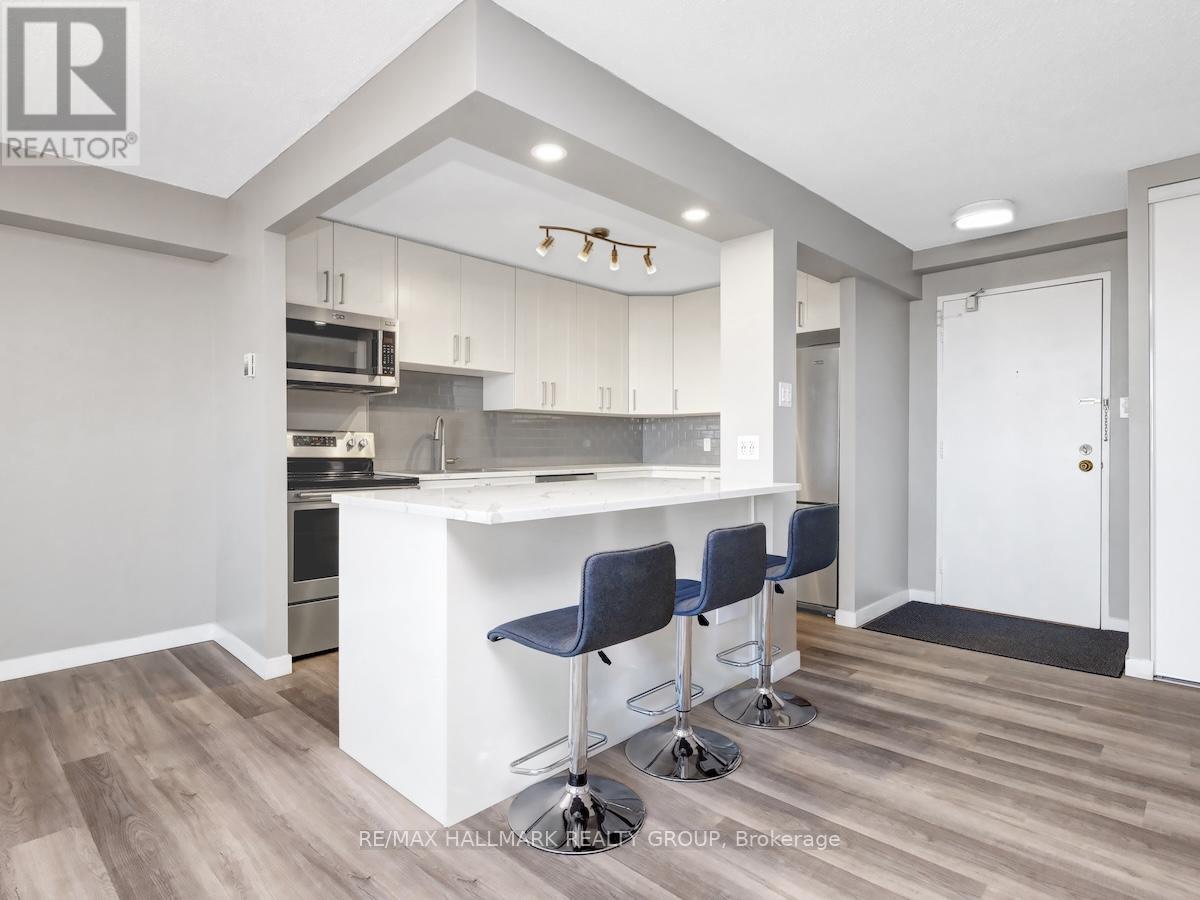 1005 - 665 Bathgate Drive, Ottawa, Ontario  K1K 3Y4 - Photo 10 - X12600310