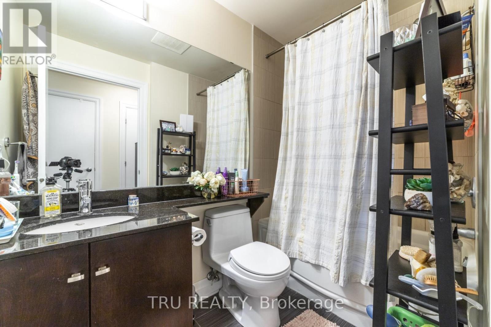 807 - 245 Kent Street, Ottawa, Ontario  K2P 0A5 - Photo 15 - X12600318