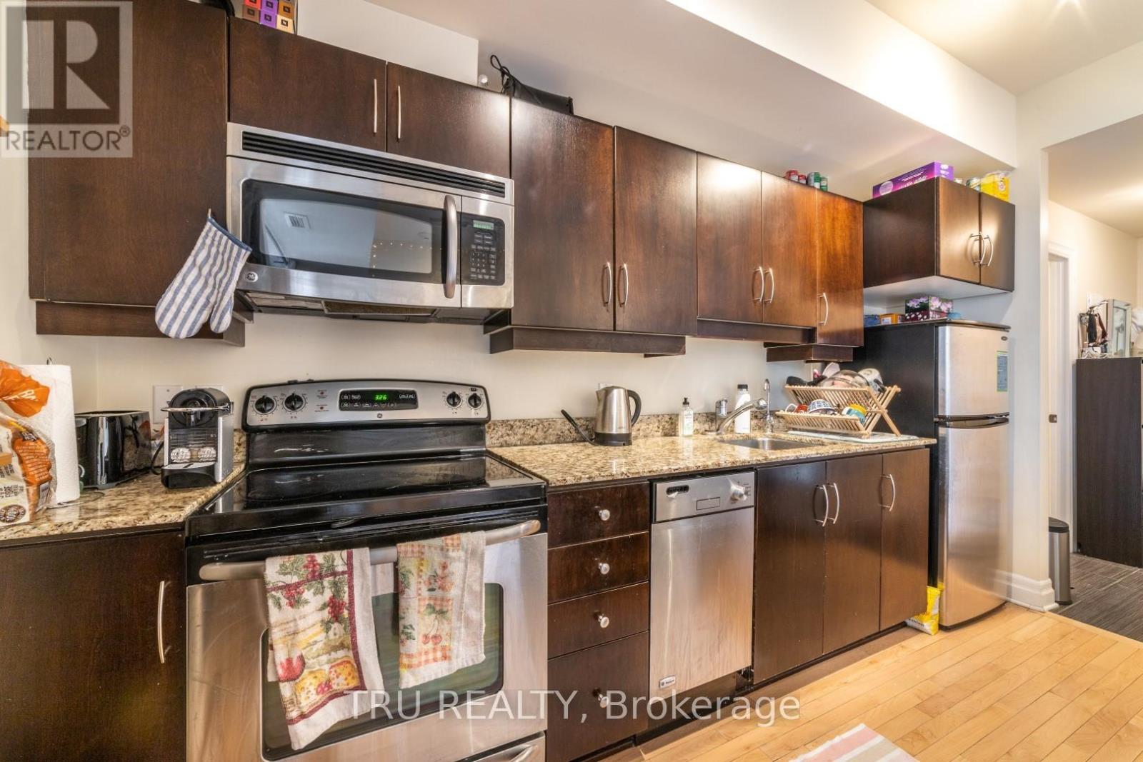 807 - 245 Kent Street, Ottawa, Ontario  K2P 0A5 - Photo 9 - X12600318