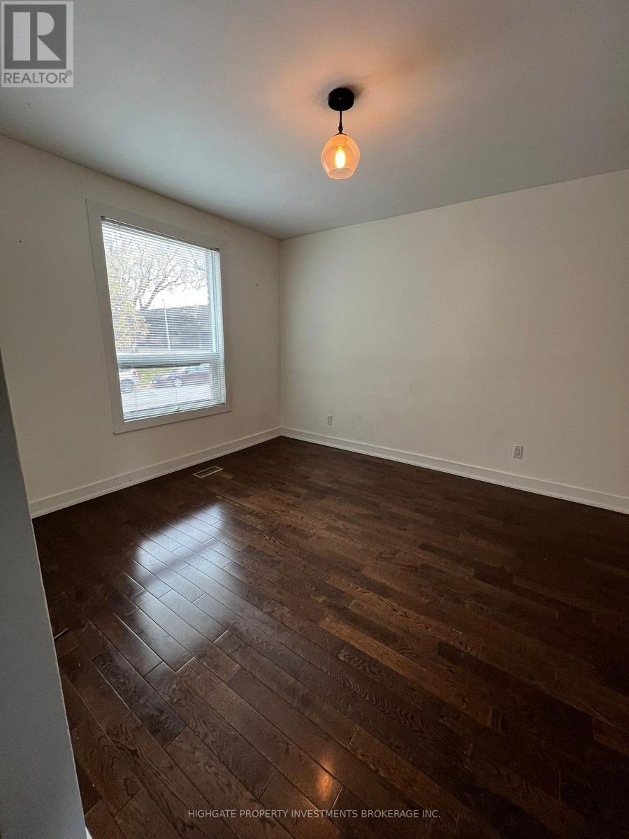 Main - 4 Kew Beach Avenue, Toronto, Ontario  M4L 1B7 - Photo 6 - E12461928