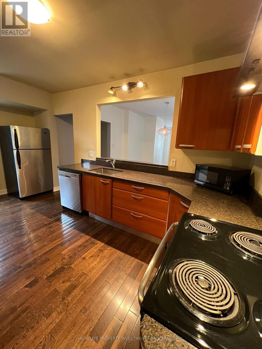 Main - 4 Kew Beach Avenue, Toronto, Ontario  M4L 1B7 - Photo 5 - E12461928