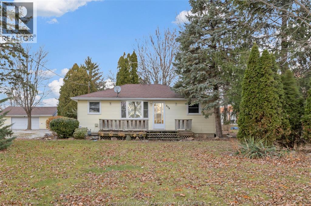 MLS# 25031118: 258 LOWES Sideroad, Amherstburg, Canada