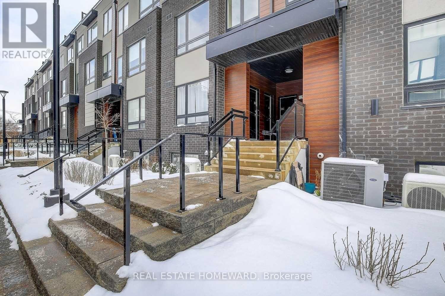 202 - 1100 Briar Hill Avenue, Toronto, Ontario  M6B 1M7 - Photo 2 - W12600312