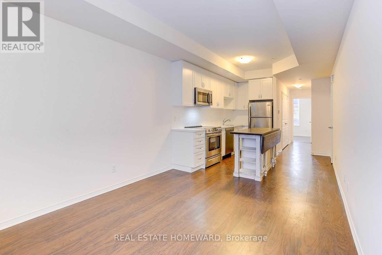 202 - 1100 Briar Hill Avenue, Toronto, Ontario  M6B 1M7 - Photo 3 - W12600312