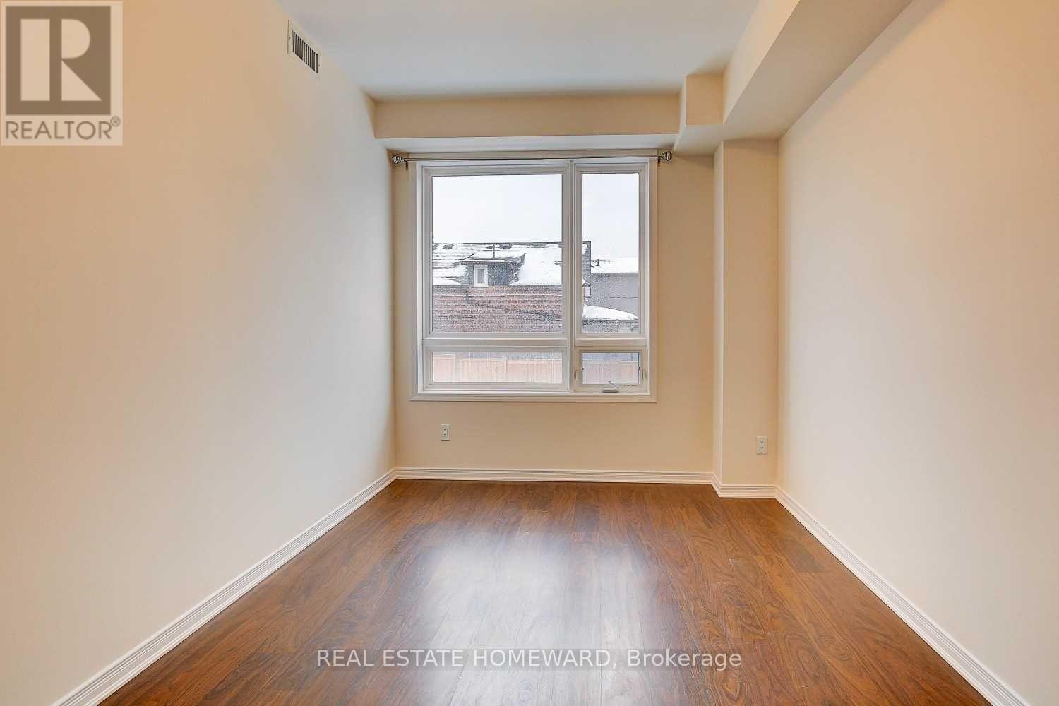 202 - 1100 Briar Hill Avenue, Toronto, Ontario  M6B 1M7 - Photo 8 - W12600312