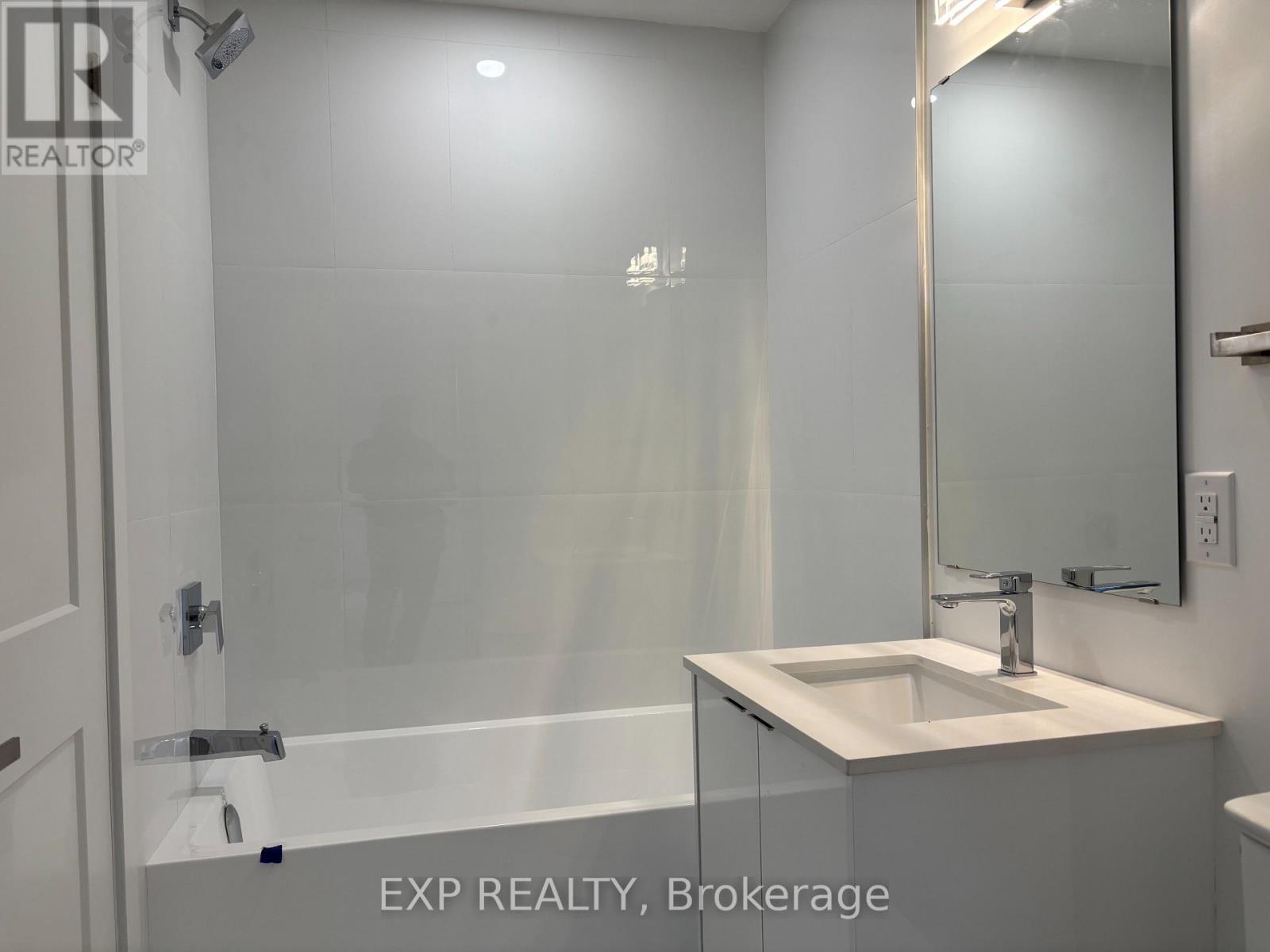 107 - 7277 Wilson Crescent, Niagara Falls, Ontario  L2G 4R8 - Photo 7 - X12600320