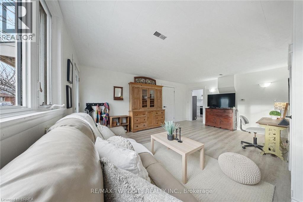 68 Oak Street, Brantford, Ontario  N3T 2B1 - Photo 7 - 40791981