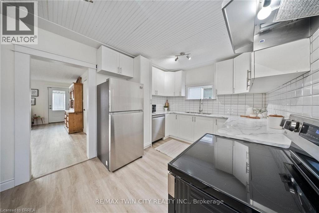 68 Oak Street, Brantford, Ontario  N3T 2B1 - Photo 9 - 40791981