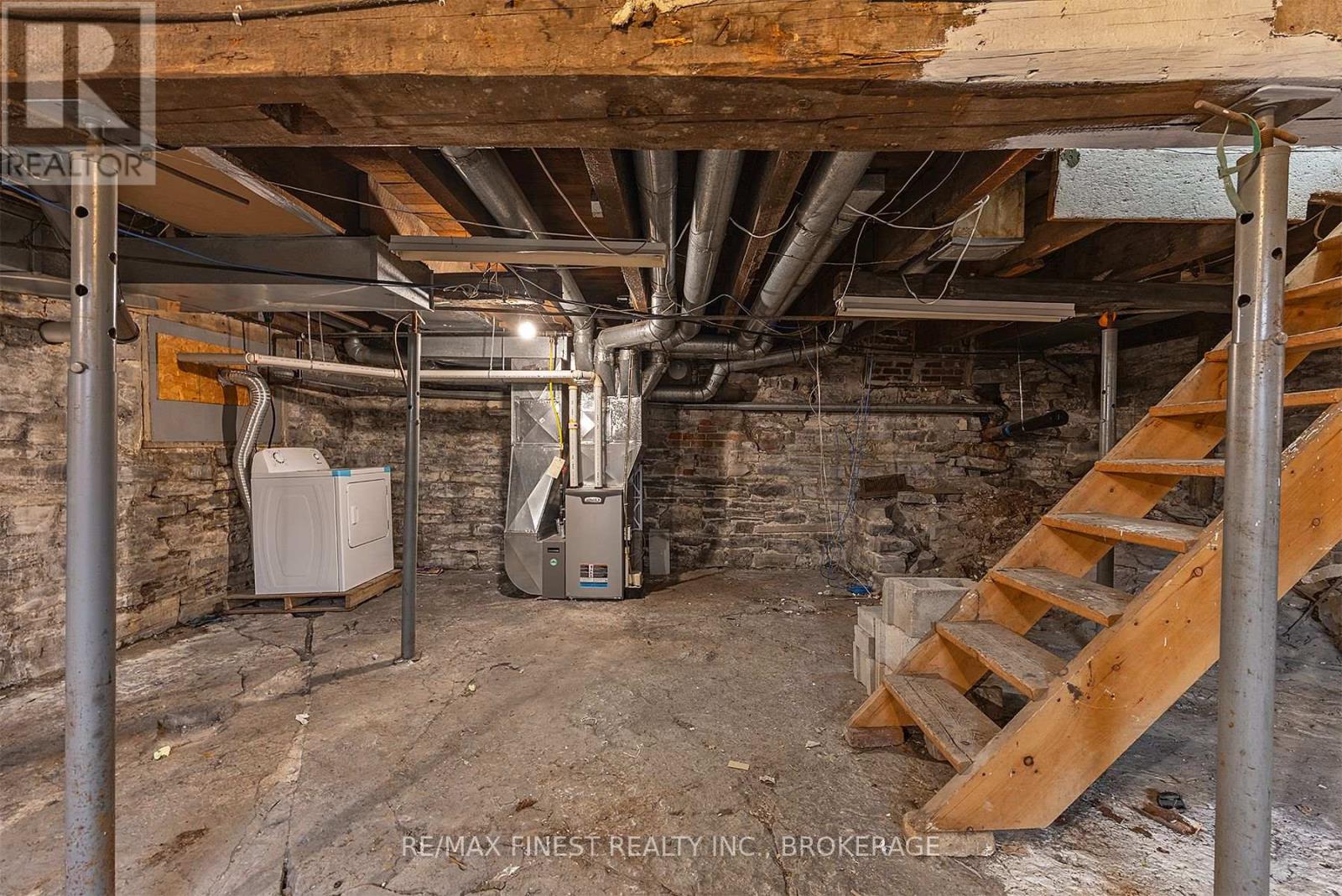 71 Rideau Street, Kingston, Ontario  K7K 2Z8 - Photo 33 - X12600398