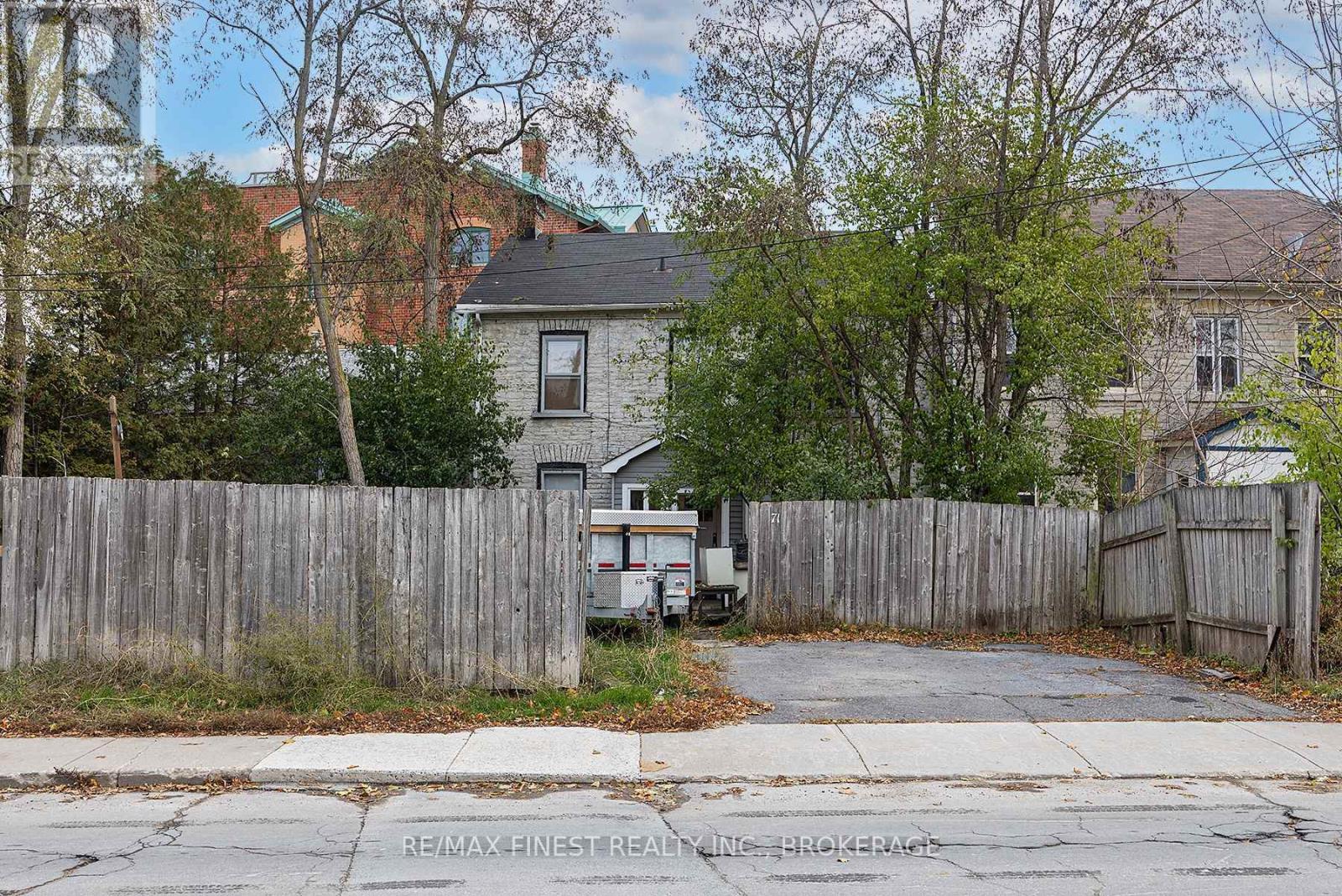 71 Rideau Street, Kingston, Ontario  K7K 2Z8 - Photo 4 - X12600398