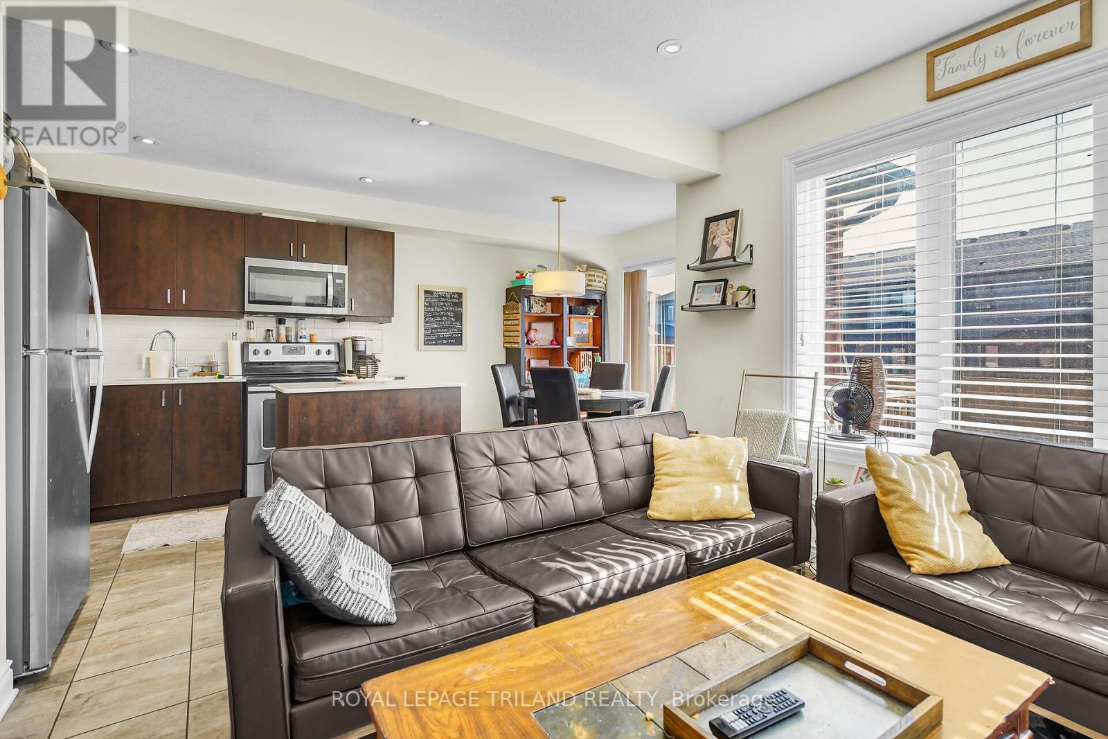 1310 Michael Circle, London East, Ontario  N5V 0B8 - Photo 11 - X12600350