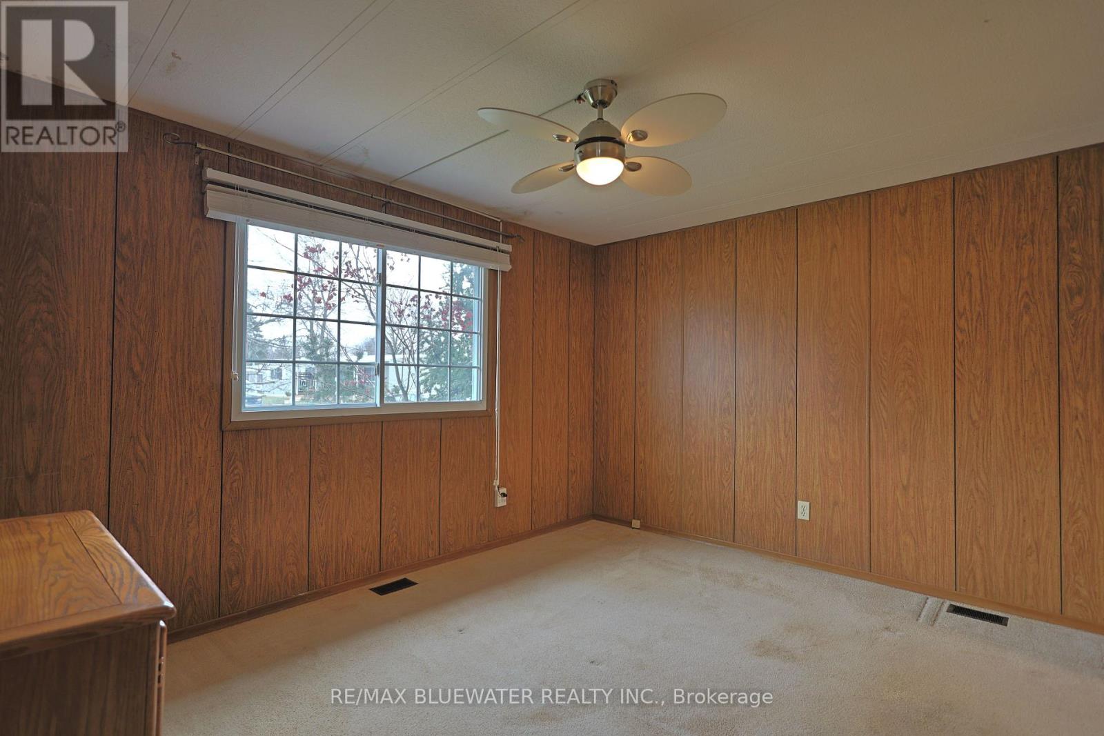 39 St Andrews Place, South Huron, Ontario  N0M 1T0 - Photo 19 - X12600374