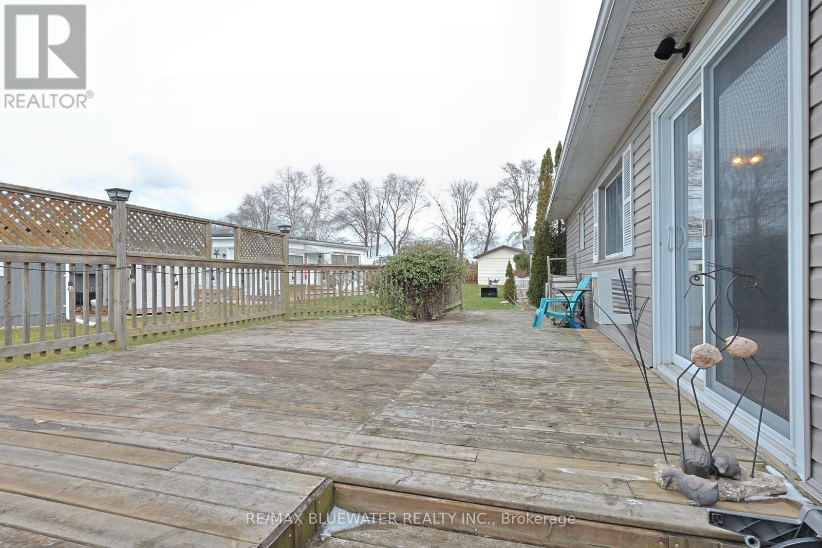 39 St Andrews Place, South Huron, Ontario  N0M 1T0 - Photo 26 - X12600374