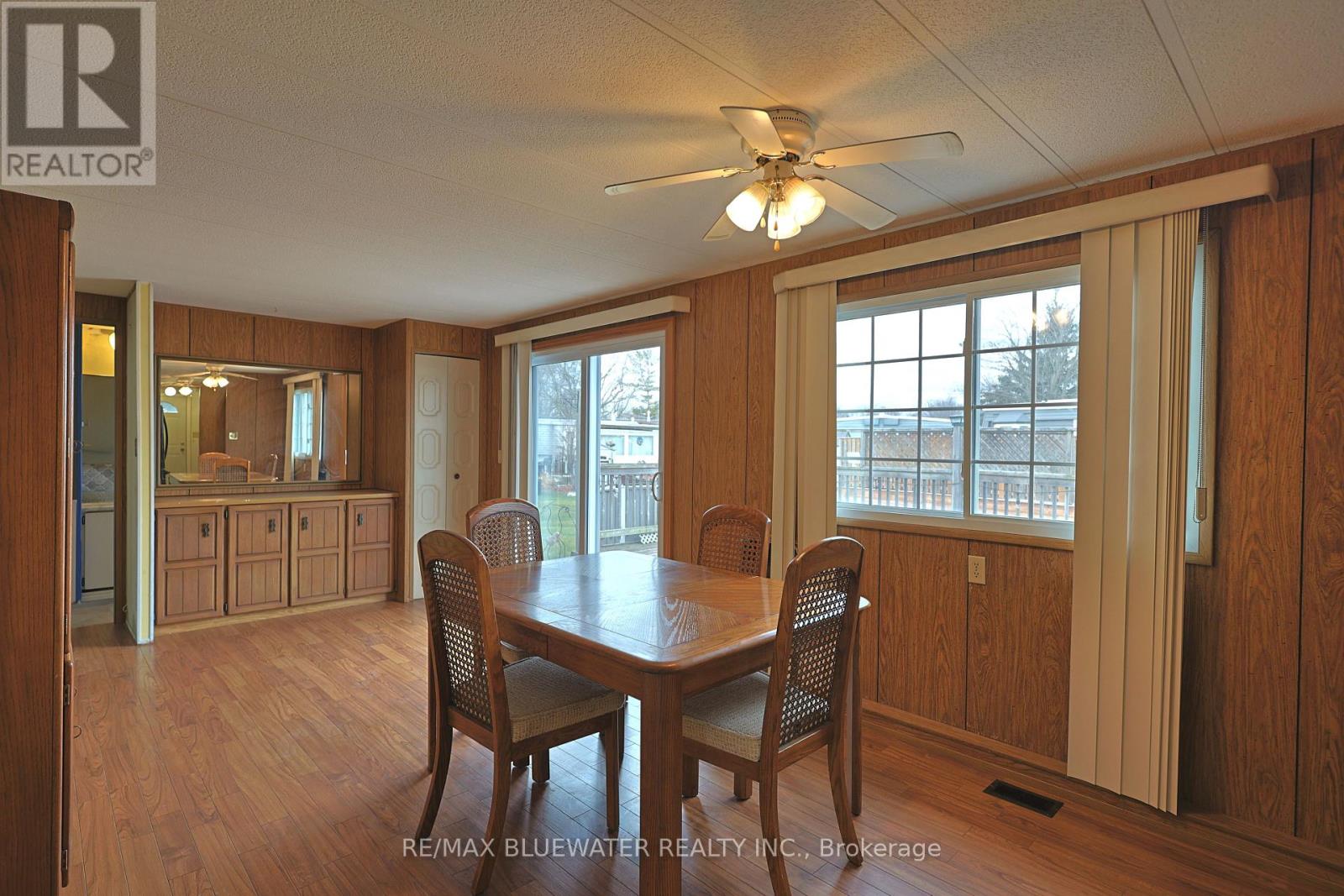 39 St Andrews Place, South Huron, Ontario  N0M 1T0 - Photo 5 - X12600374