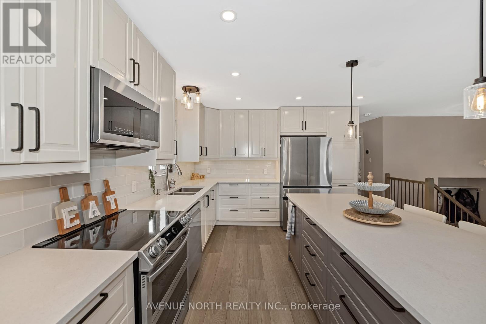 7028 Shadow Ridge Drive, Ottawa, Ontario  K4P 1B7 - Photo 6 - X12600324