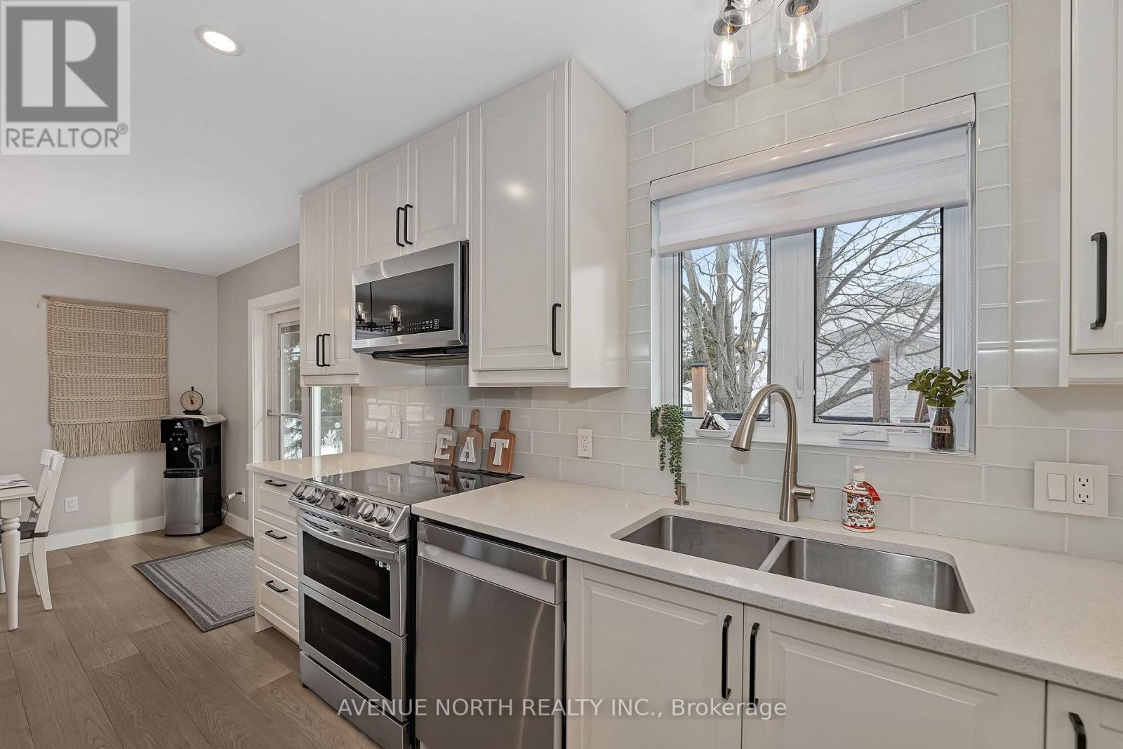 7028 Shadow Ridge Drive, Ottawa, Ontario  K4P 1B7 - Photo 7 - X12600324