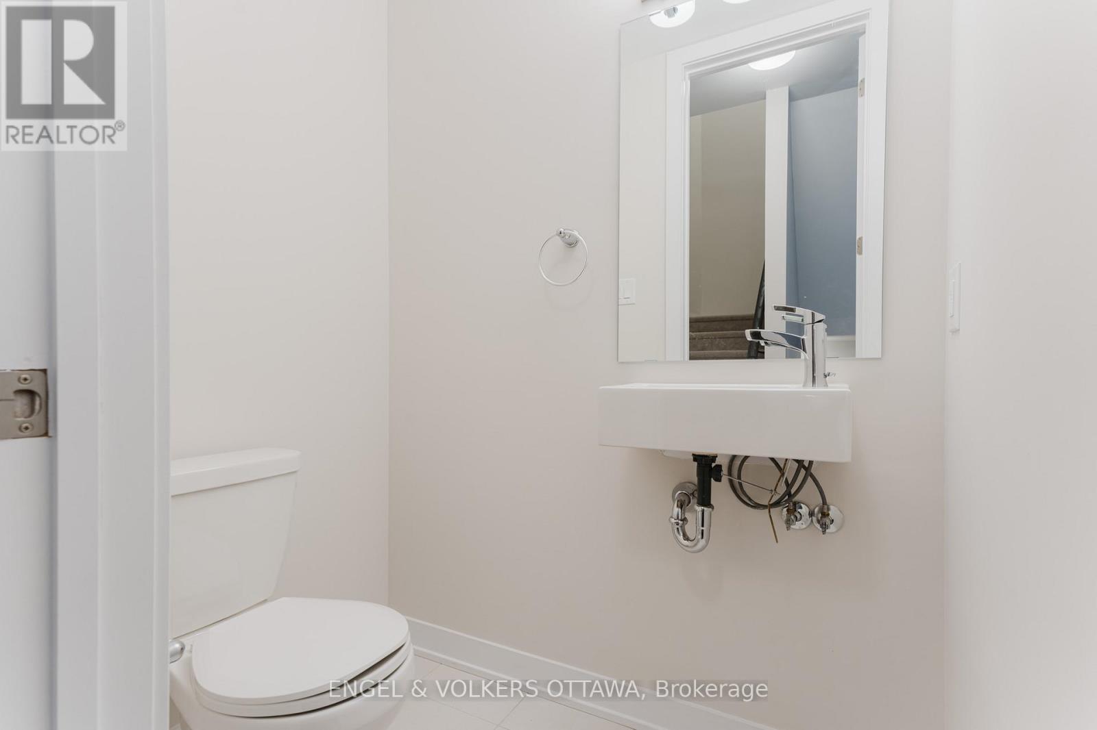 207 Speckled Alder Row, Ottawa, Ontario  K2J 7G8 - Photo 11 - X12600328